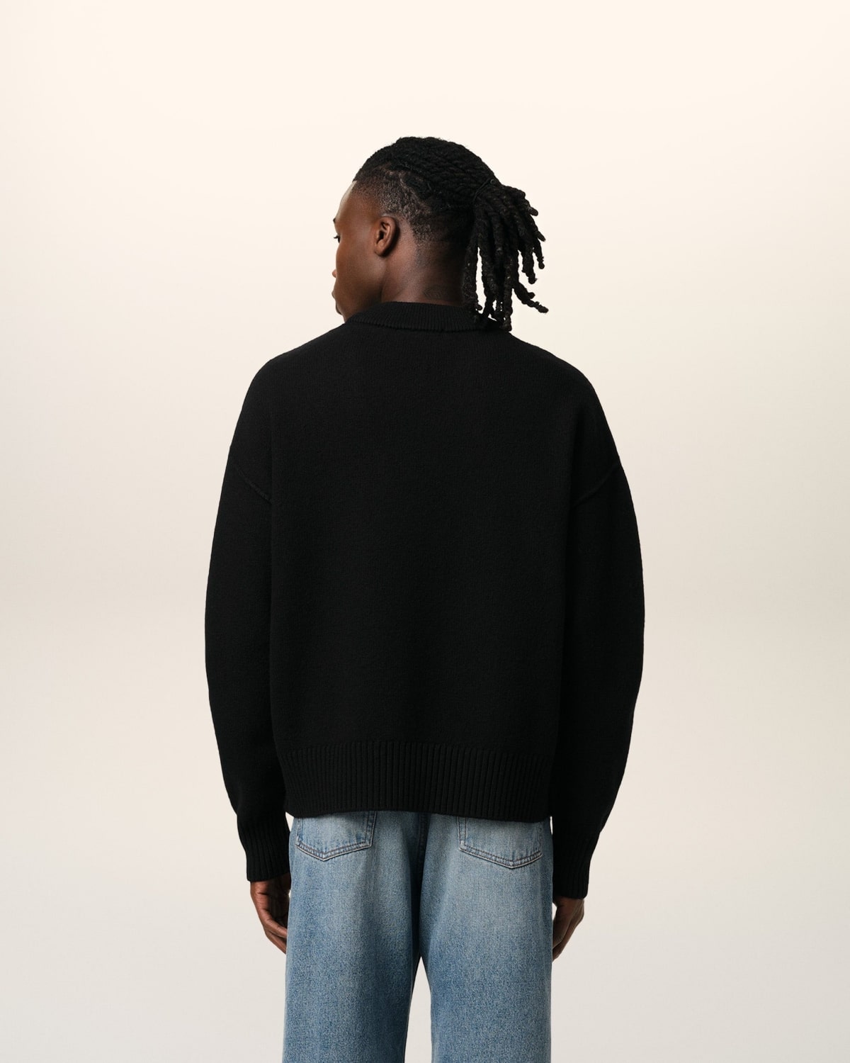 mặt đằng sau lưng áo