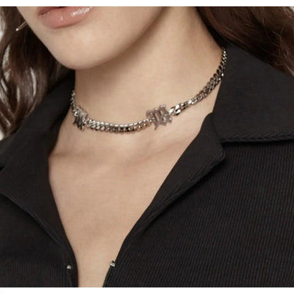 mẫu đeo vòng cổ MISBHV SILVER CURB LINK CHOKER 3021A160