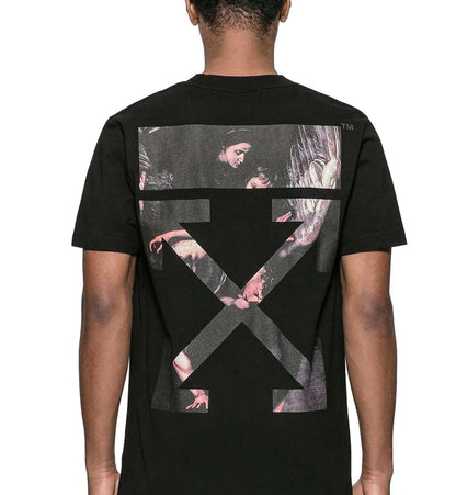 wearing OFF-WHITE BLACK CARAVAGGIO ARROWS S/S OVER T-SHIRT OMAA038S201850041088