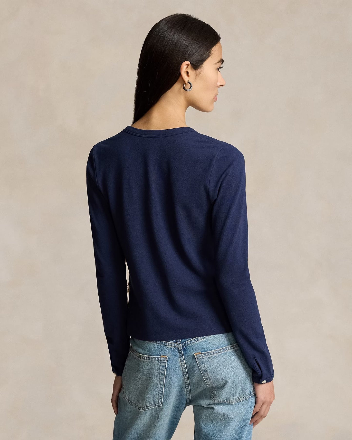 mặt đằng sau lưng áo