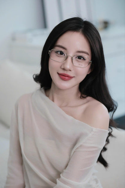 mẫu mang kính Prada PR A53V ZVN1O1 Pale Gold Eyeglasses