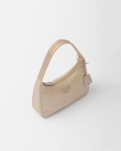 chi tiết túi RE-NYLON PRADA RE-EDITION 2000 MINI BAG DESERT BEIGE 1NE515_RDH0_F0F24 authentic tại blankroom việt nam