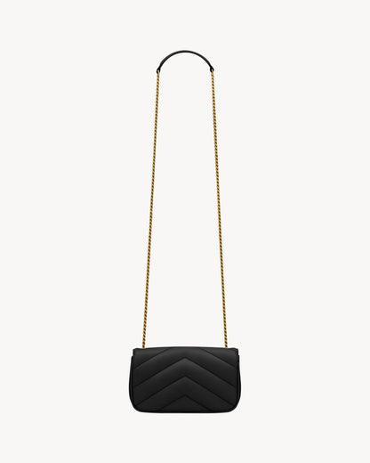 mặt đằng sau lưng túi