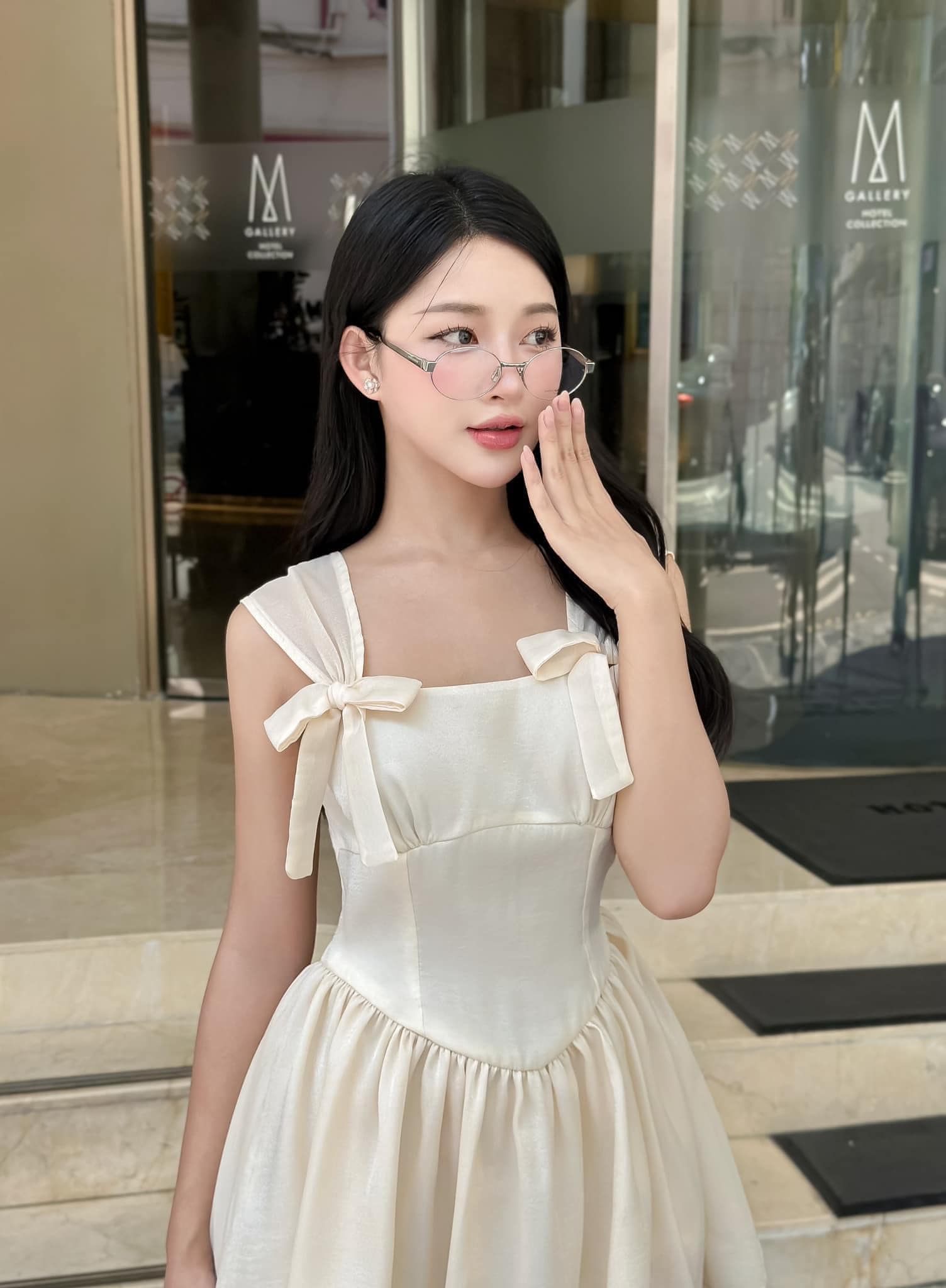 mẫu mang kính SAINT LAURENT SL 692 OPT 001 SILVER