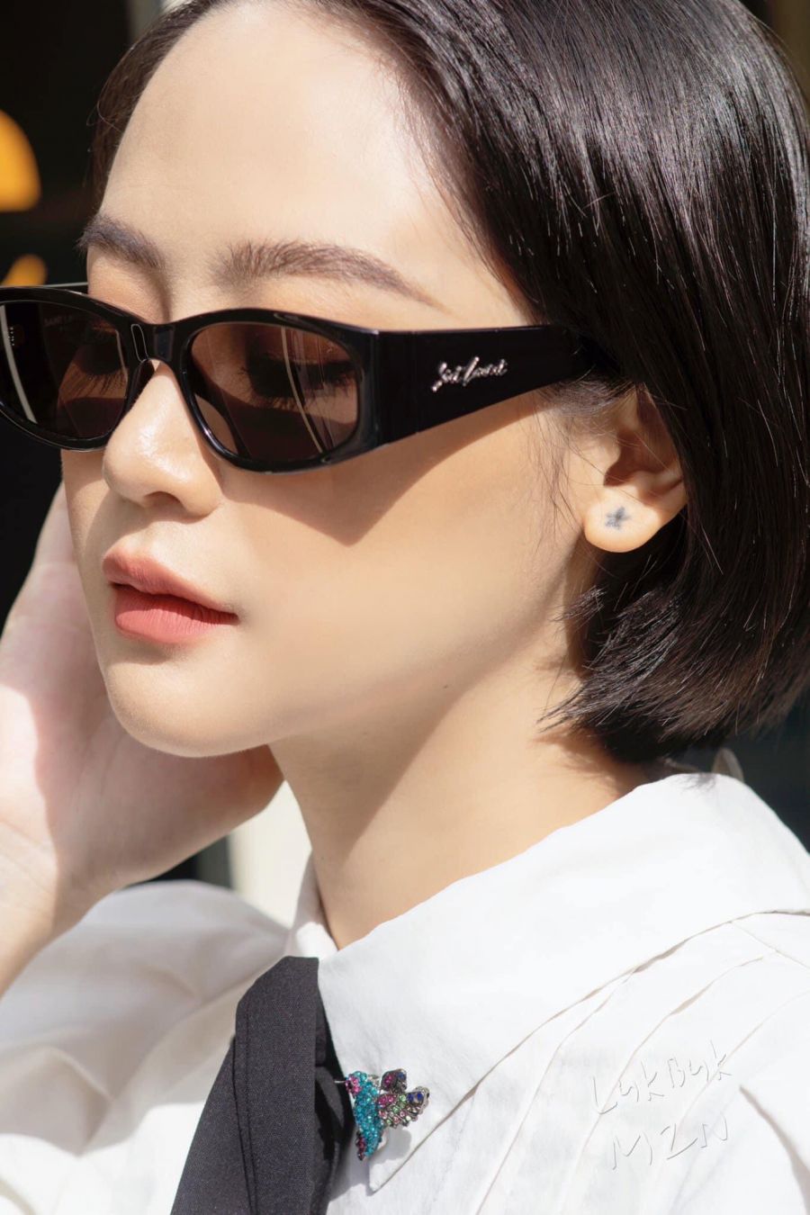 mẫu đeo mắt kính SAINT LAURENT SUNGLASSES SL329 