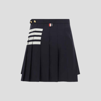 mặt sau THOM BROWNE NAVY PLAIN WEAVE 4-BAR PLEATED MINI SKIRT FGC402V-06146-415