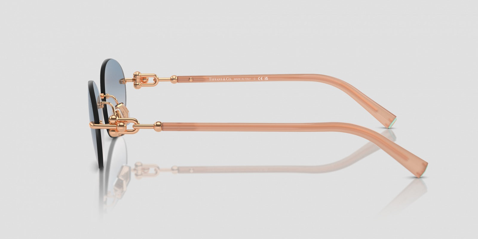 mặt ngang bên hông kính