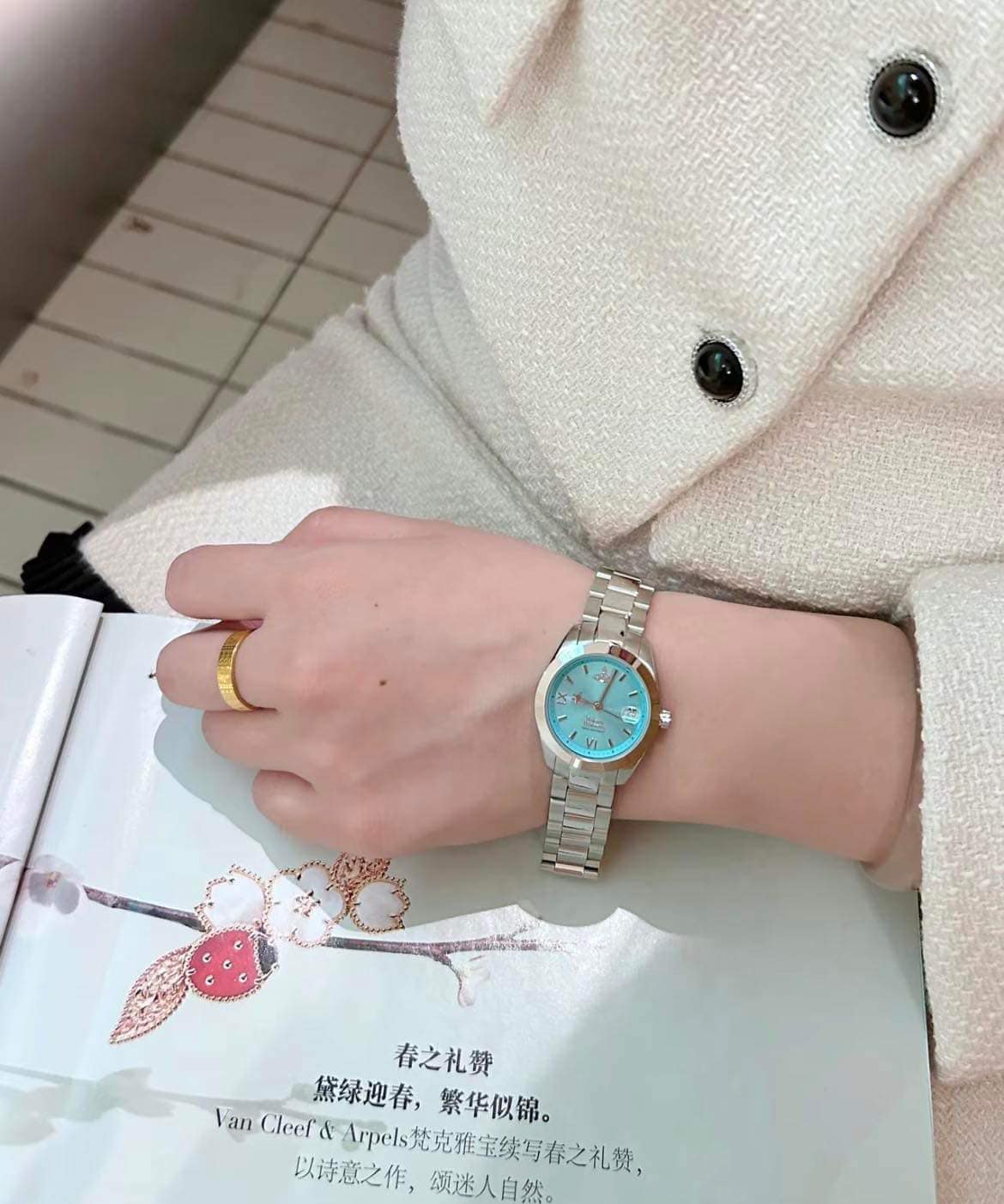 mẫu đeo đồng hồ VIVIENNE WESTWOOD LADIES FENCHURCH TURQUOISE WATCH VV292TQSL