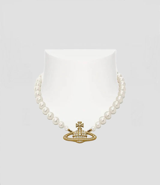 VIVIENNE WESTWOOD ONE ROW PEARL BAS RELIEF CHOKER GOLD