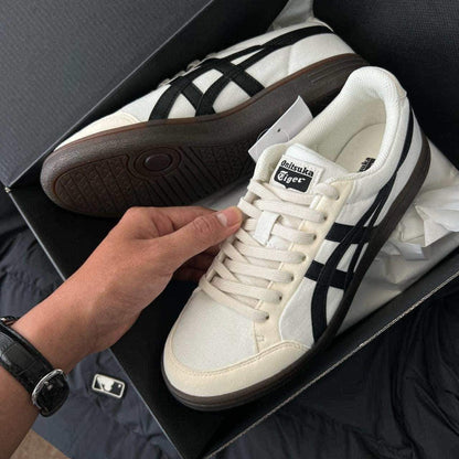 ONITSUKA TIGER SNEAKERS